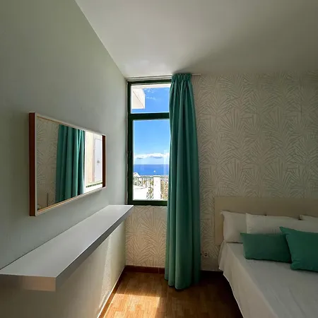 Halley * Puerto Rico (Gran Canaria)