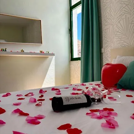 Halley Apartahotel