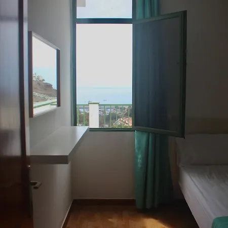 Halley Apartment