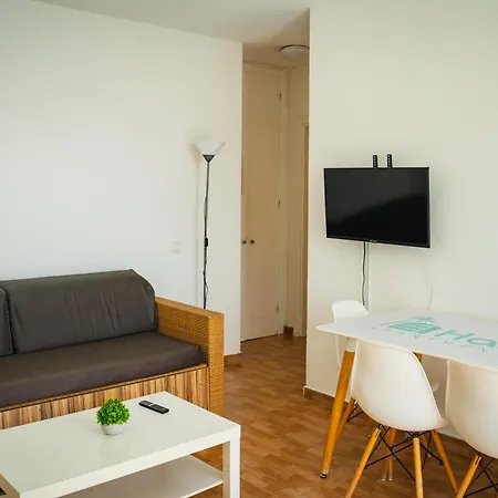 Halley Apartahotel 2*