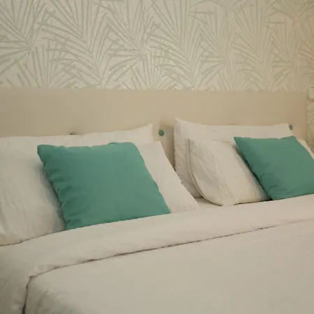 Halley Hotel apartamentowy 2*