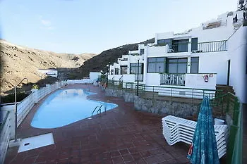 Halley Apartahotel 2*