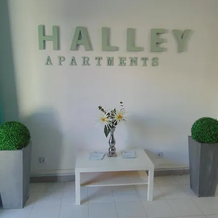 Halley Apartment *