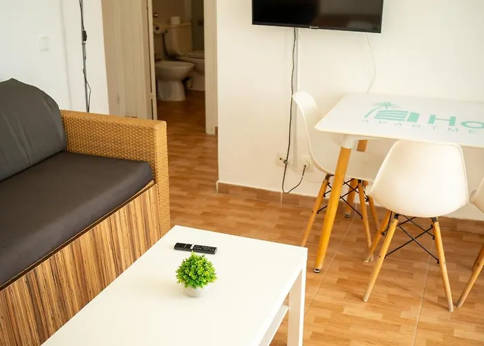 Aparthotel Halley 2*