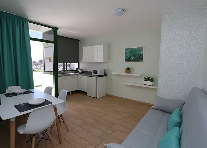 Halley Aparthotel 2*